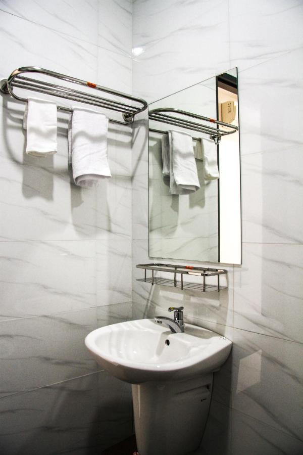 Reddoorz @ Nguyen Dinh Chieu Street Hotel Ho Chi Minh City Exterior photo